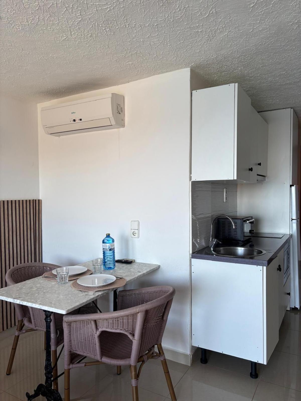 Es Grop Apartamentos Portinatx Eksteriør bilde